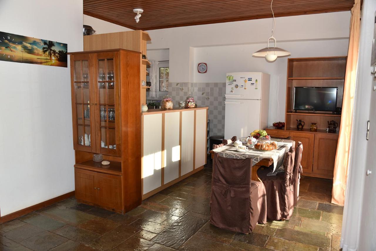 Irene'S Beach Front House Vromopousi Экстерьер фото