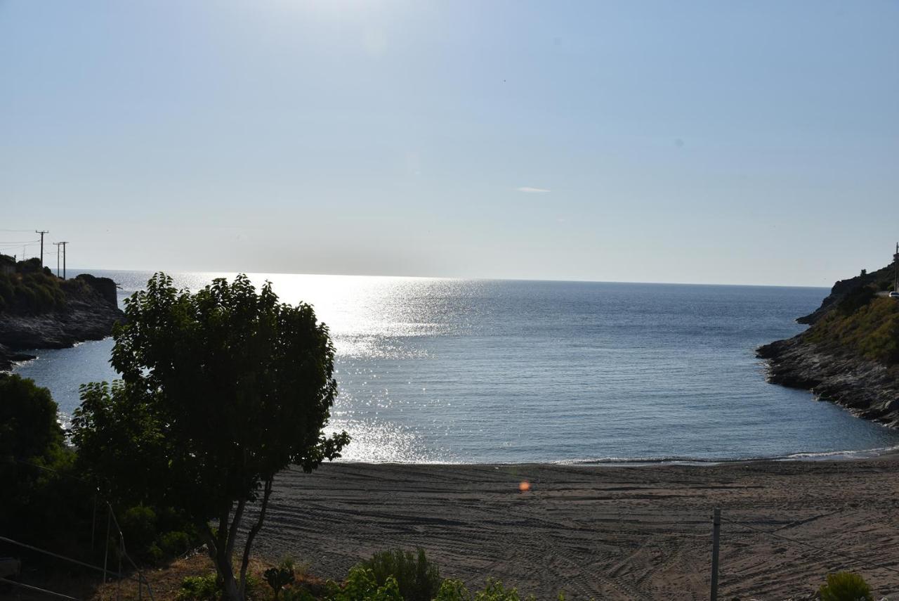 Irene'S Beach Front House Vromopousi Экстерьер фото